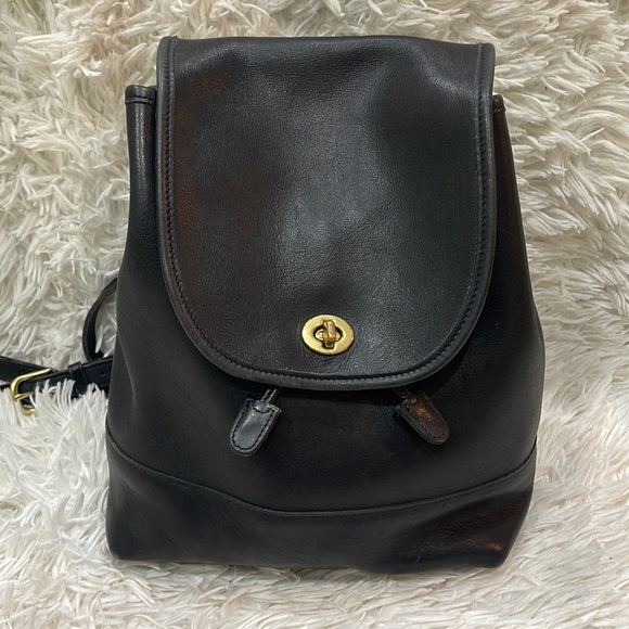 Coach Bags Vintage 99s Coach Large Turnlock Daypack Backpack Black